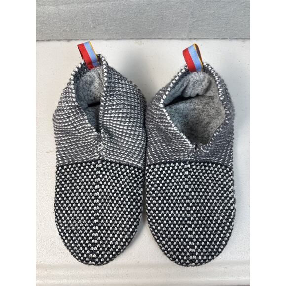 Bombas Gripper Slippers Womens Medium Knitted Non Slip Casual Cozy Booties Gray - Picture 1 of 4